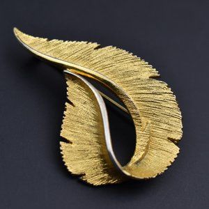 Gold feather brooch, textured matte gold lapel pin